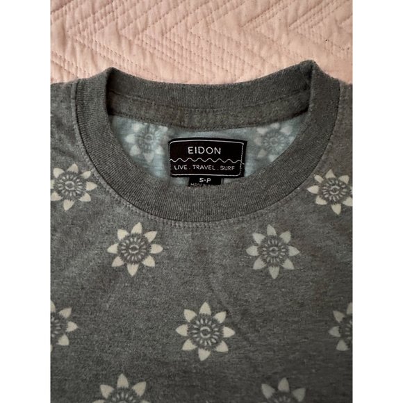 Men's designer pocket tee with flower design by Eidon Small - Picture 2 of 2